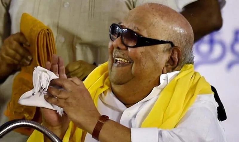 kalaignar smile